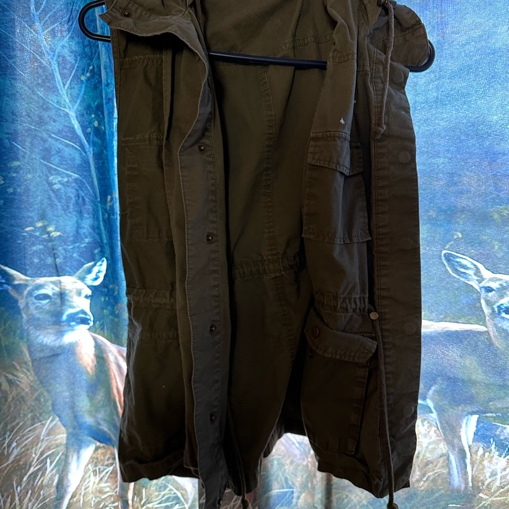 Vest - Picture 3 of 3